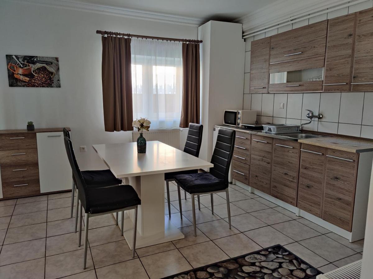 Katalin Apartmanház Miskolc Exterior foto